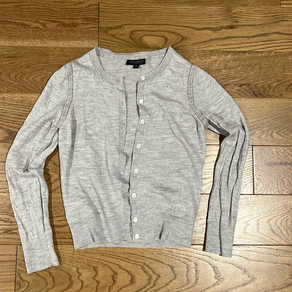 Women’s Banana Republic Gray Merino Wool Sweater Size Medium